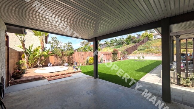 Building Photo - 2806 Atadero Ct