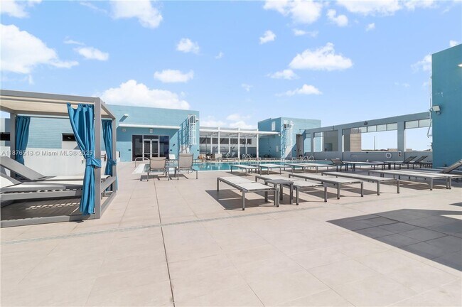 Building Photo - 7875 NW 107th Ave