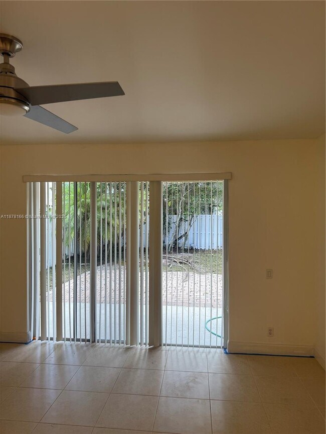 Building Photo - 1288 Camellia Cir