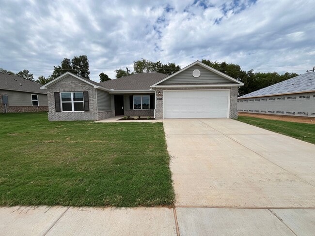 Building Photo - Available Now: Newer 4 Bed, 2 Bath Home in Pea Ridge – Modern Living Awaits!