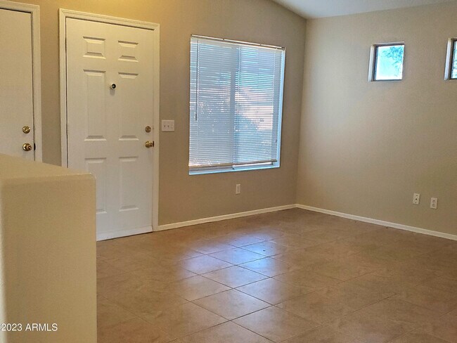 Building Photo - 15021 W Ventura St