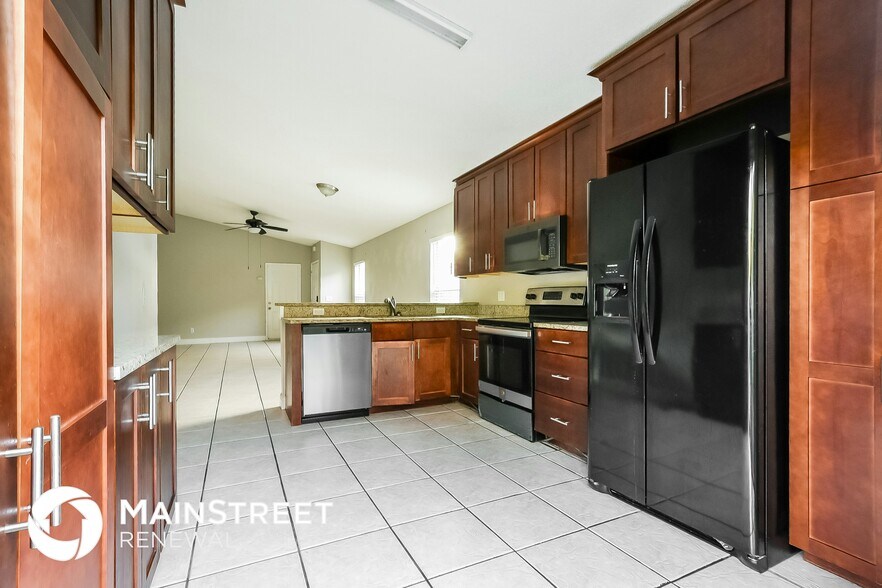 Building Photo - 10021 Cypress Meadows Ln