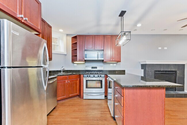 Building Photo - 5212 N Winthrop Ave