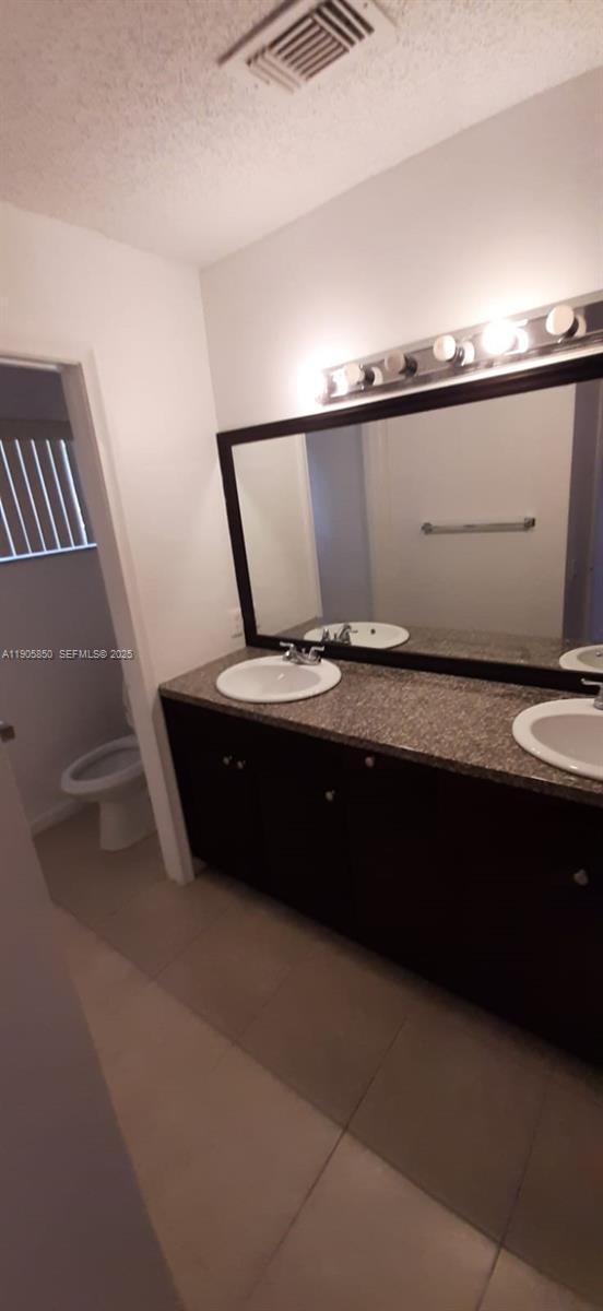 Building Photo - 9912 SW 147th Pl