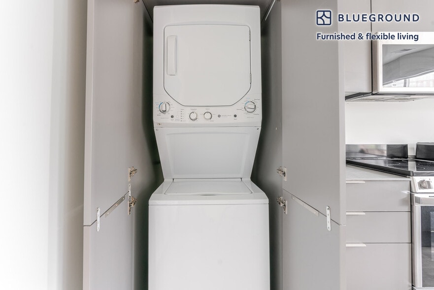 Building Photo - 1324 North Capitol St NE