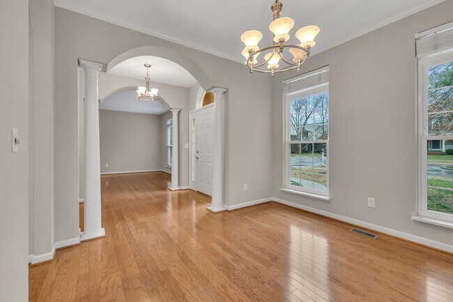 Building Photo - Spotless home for rent in sought after Fie...