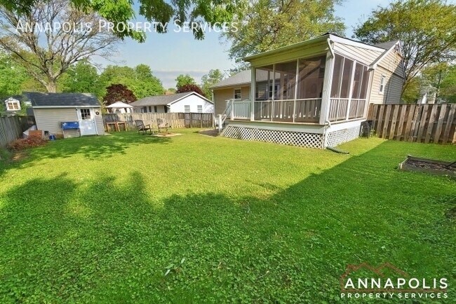 Building Photo - 957 Highpoint Dr
