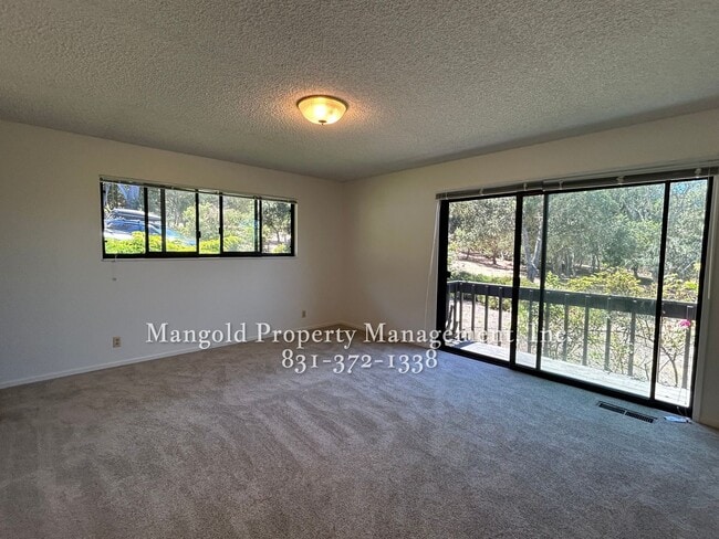 Building Photo - Charming 3-Bed, 2-Bath Home with Back Yard...