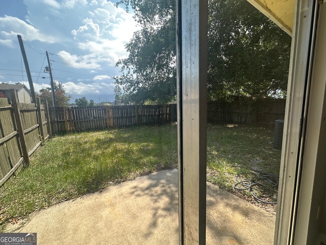 Building Photo - 520 Chateau Cir