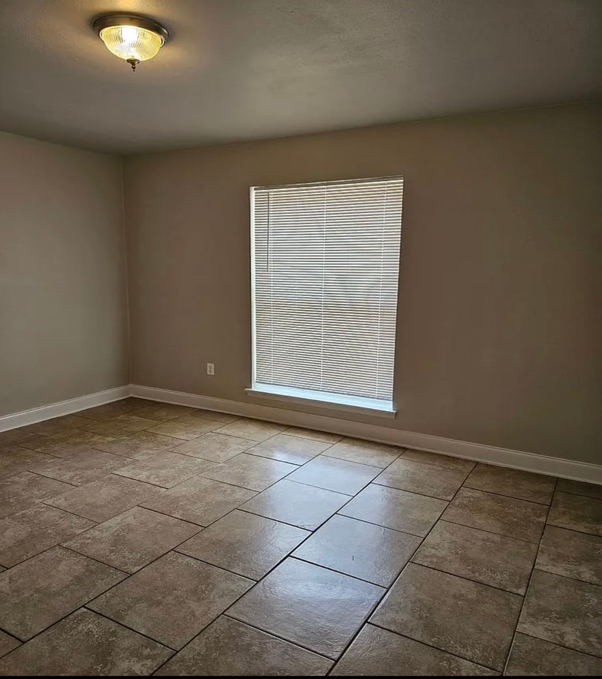 Building Photo - 44154 Simpson Pl