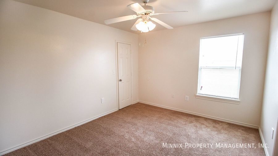 Building Photo - 5404 Kemper St