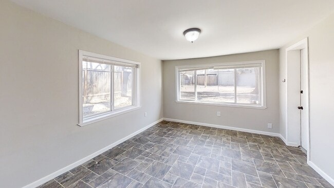 Building Photo - 219 N Institute St