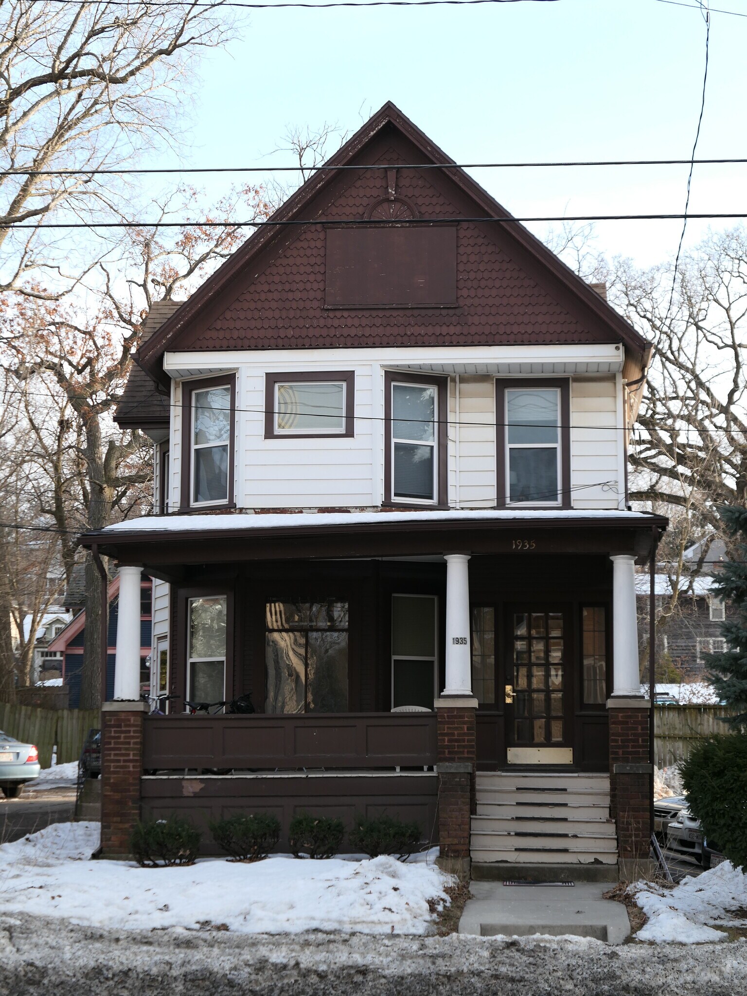 Building Photo - 1935 University Ave