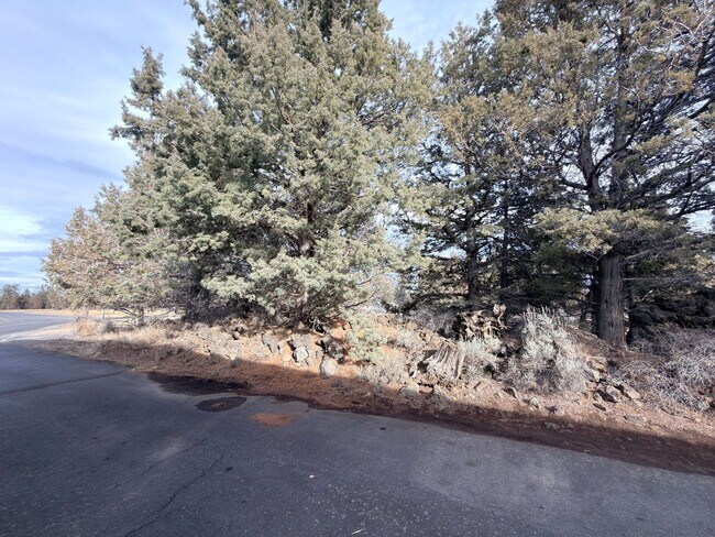 Building Photo - 60885-2 SE 27TH STREET