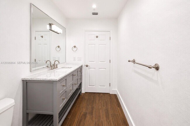 Building Photo - 5839 SW 74th Terrace