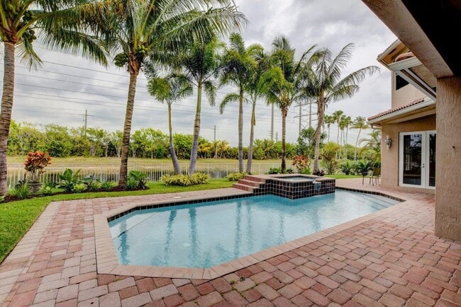 Building Photo - 6669 Cobia Cir