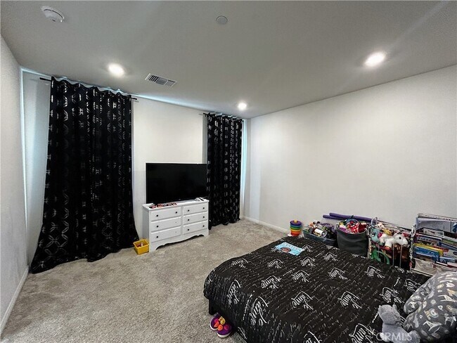 Building Photo - 27961 Via Cholula