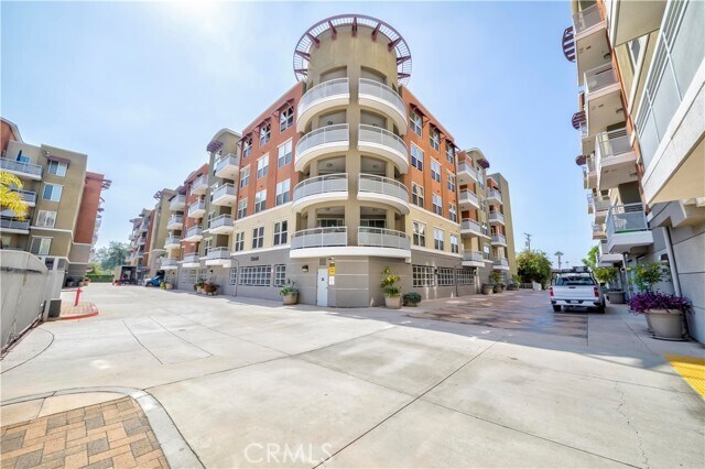 Building Photo - 12668 Chapman Ave