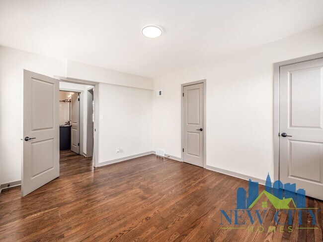 Building Photo - Newly Renovated Apartment Building