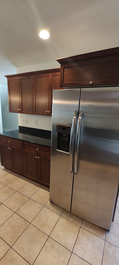 Building Photo - Beautiful Salt Lake Townhome!!!