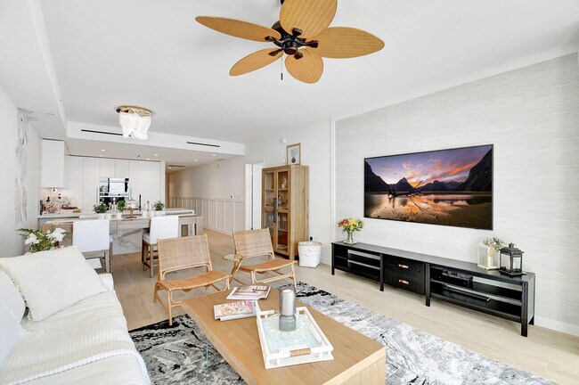 Building Photo - 1116 N Ocean Blvd