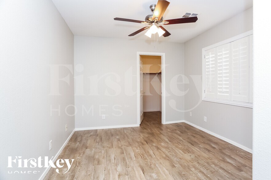 Building Photo - 8645 Radiant Ruby Ave