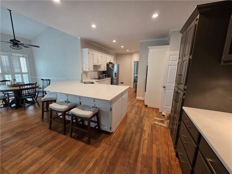 Building Photo - 9373 Kingston Crossing Cir