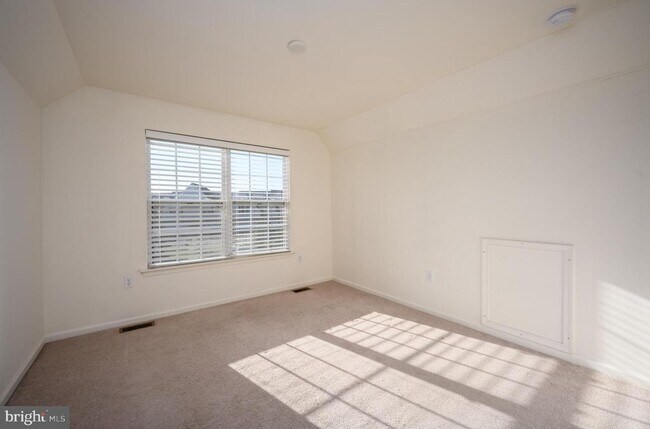 Building Photo - 249 Concord Pl