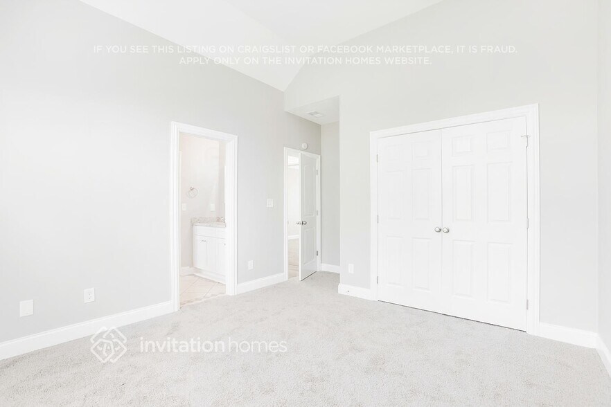 Building Photo - 1135 Rowanshyre Cir