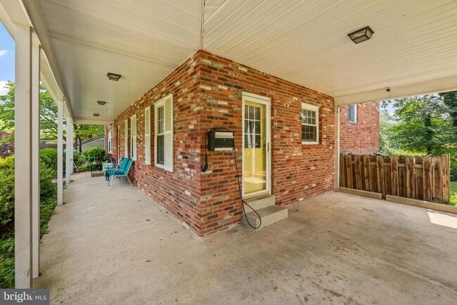 Building Photo - 6711 Doane Ave
