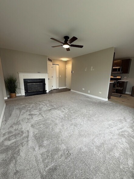 Building Photo - 673 Thorntree Ct