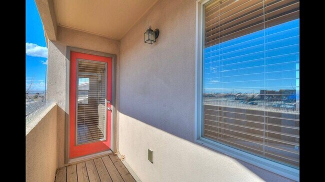 Building Photo - Available Now! Beautiful 3 Bedroom/2 Bathroom Home in Northeast Albuquerque