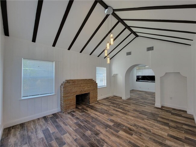 Primary Photo - 1744 SW 10th St