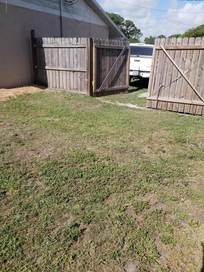 Building Photo - 6045 Cannon Ave