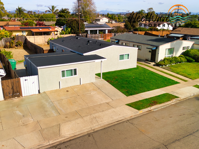 Building Photo - SB I- 3284-3286 Luna Avenue