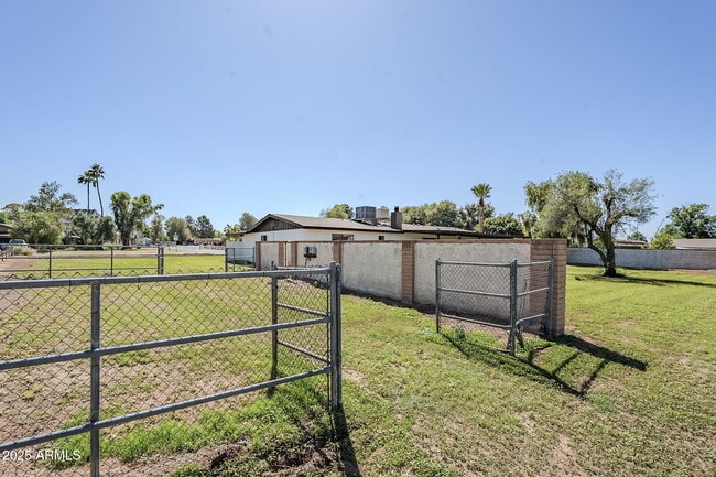 Building Photo - 834 N Constellation Way