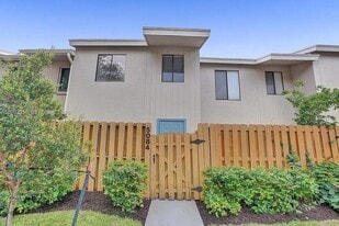 Building Photo - 5084 S University Dr