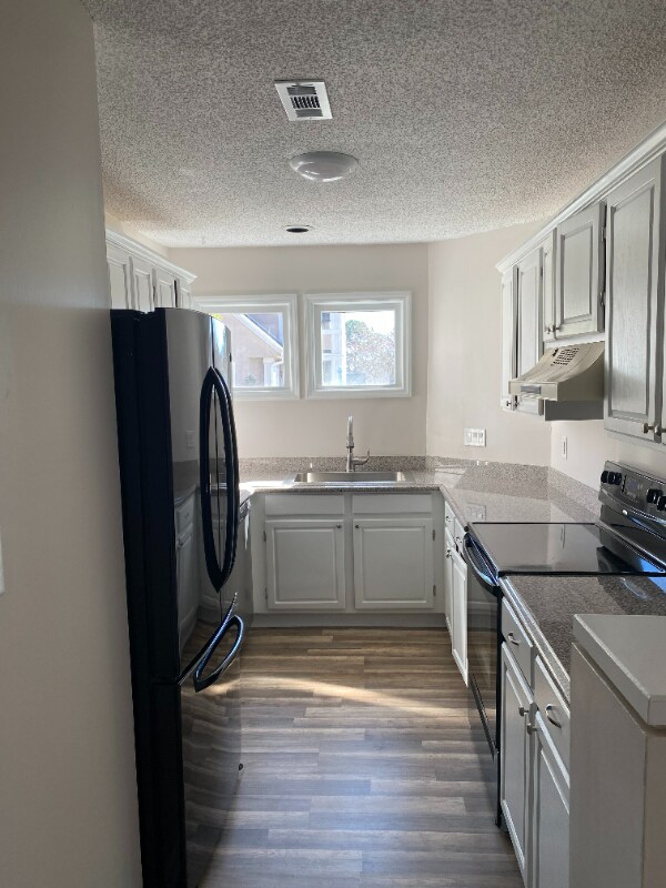 Building Photo - 9215 Ravenwing Dr