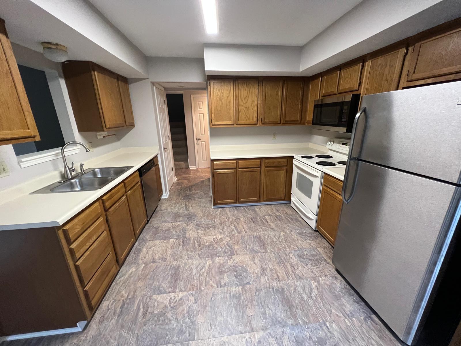 Building Photo - 9572 Maple Way