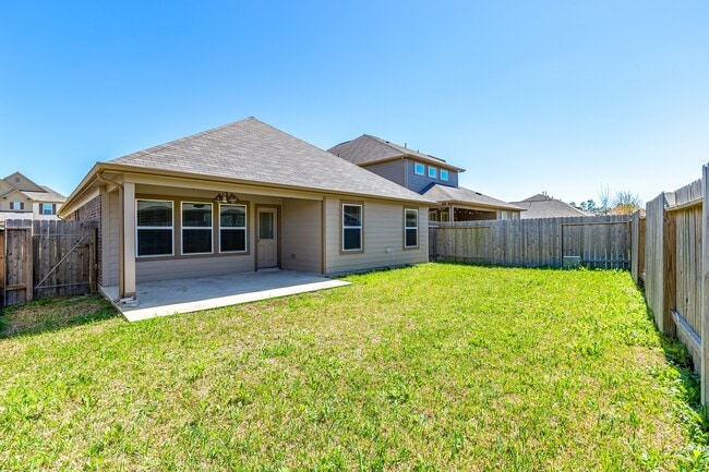 Building Photo - 17811 Wooded Bend Path