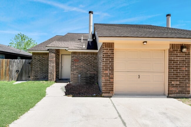 Building Photo - 16423 Monte Carlo Ln