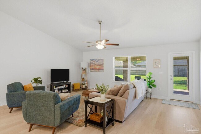 Building Photo - 5725 Montauk Wy