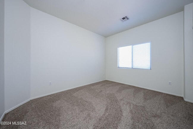 Building Photo - 3510 W Center Mountain Way