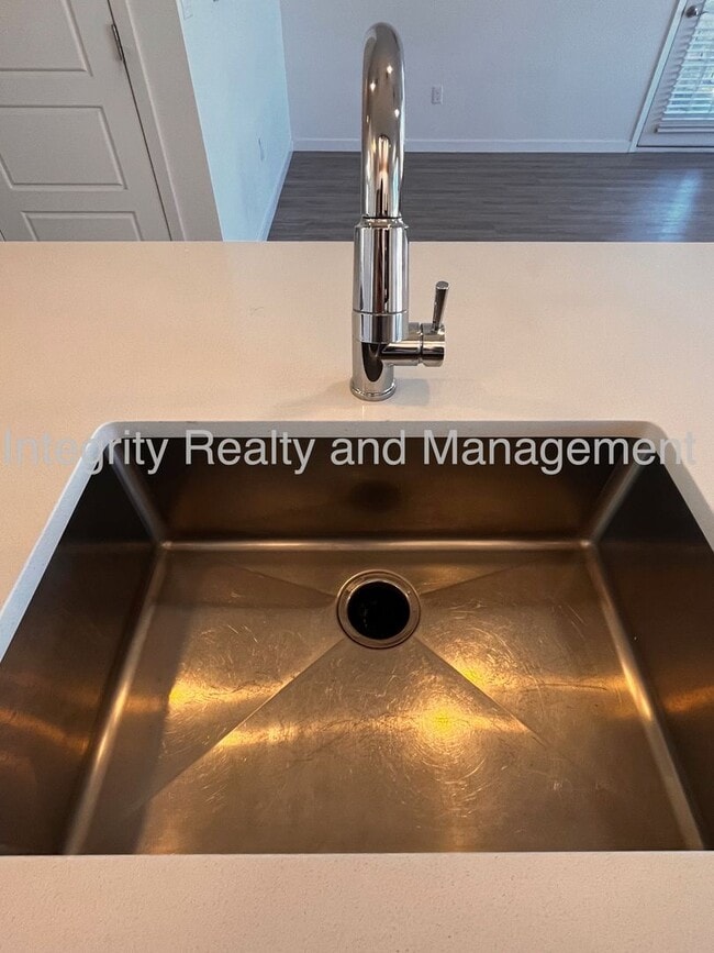 Building Photo - 2 Bed/2 Bath Condo, 17353 Wilde Avenue Uni...