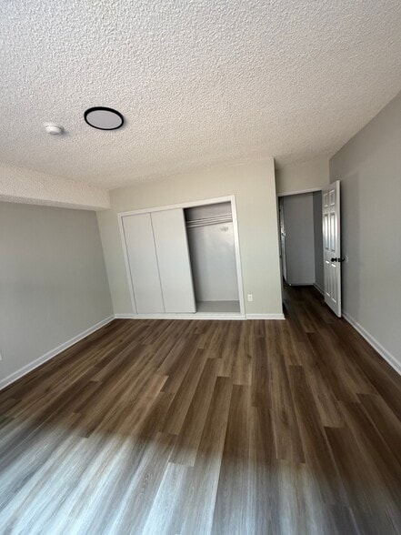 Building Photo - 1443 W 105th St
