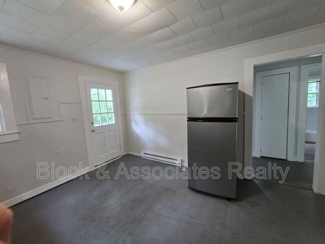 Building Photo - 117 Plummer Dr