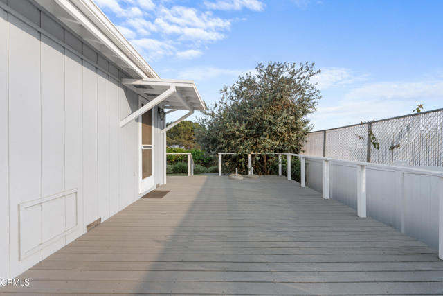 Building Photo - 2102 Buena Vista Dr