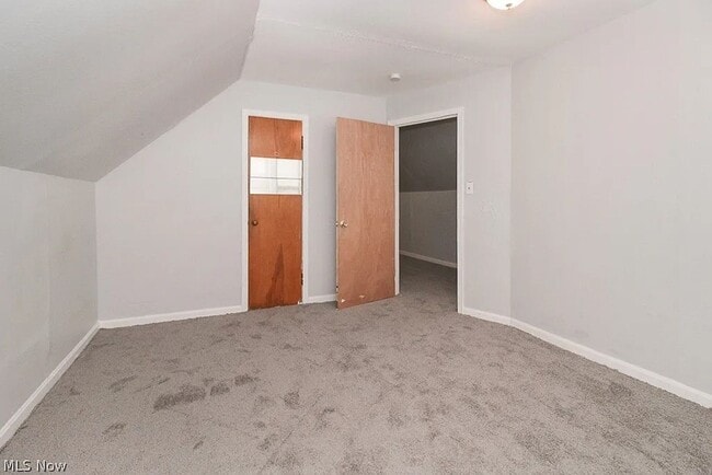 Building Photo - 4 BD/1 BA