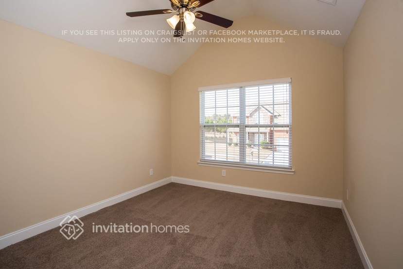 Building Photo - 3118 Avondale Dr SE
