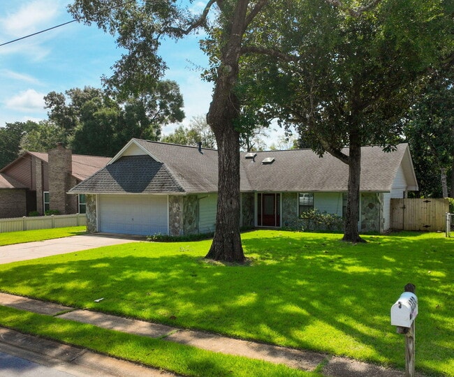 Primary Photo - 1237 Rhonda Dr